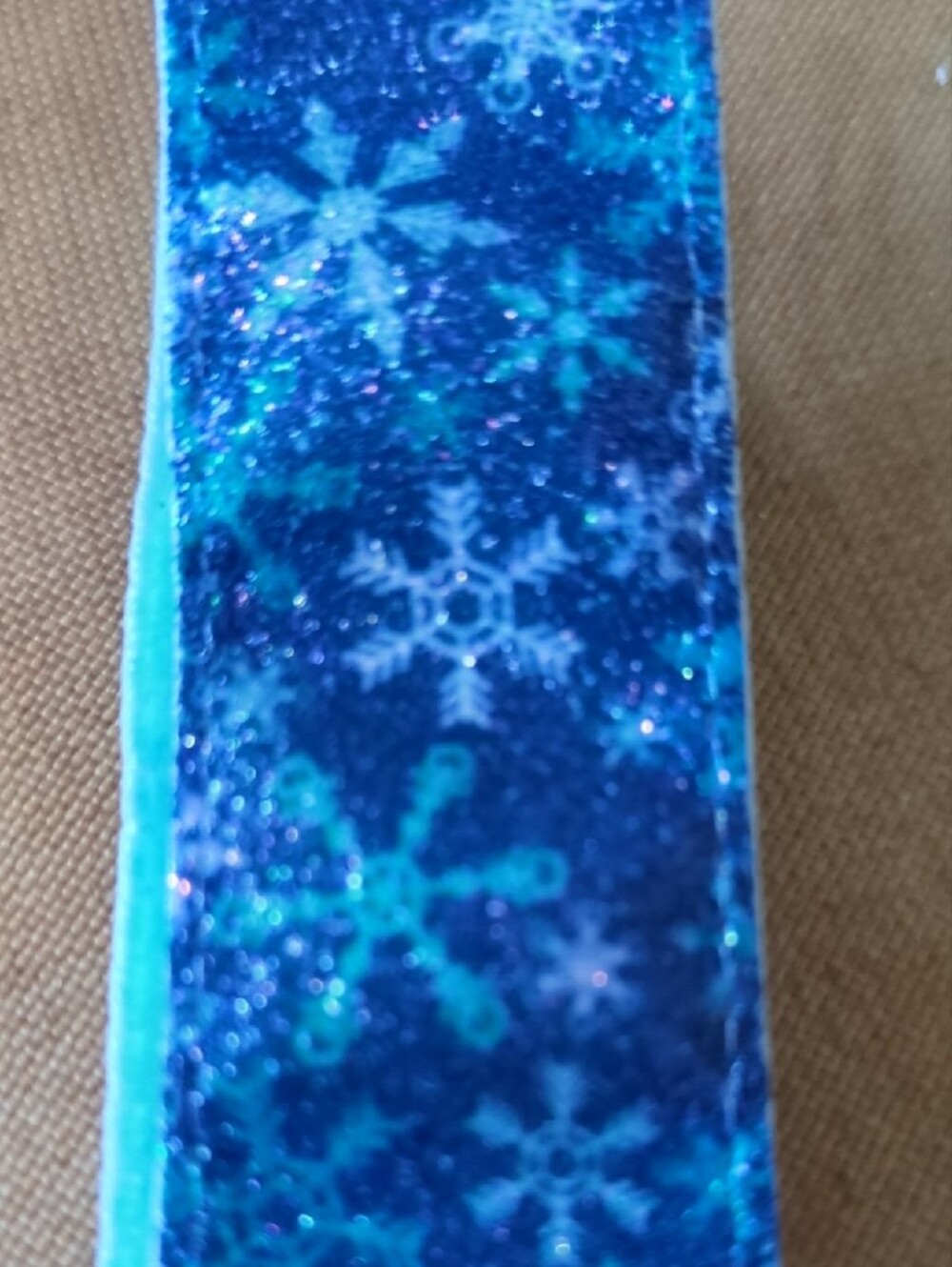Sweaty Bands NEVER WORN 1 Inch Women Blue Glitter Snowflake Headband - Picture 3 of 4